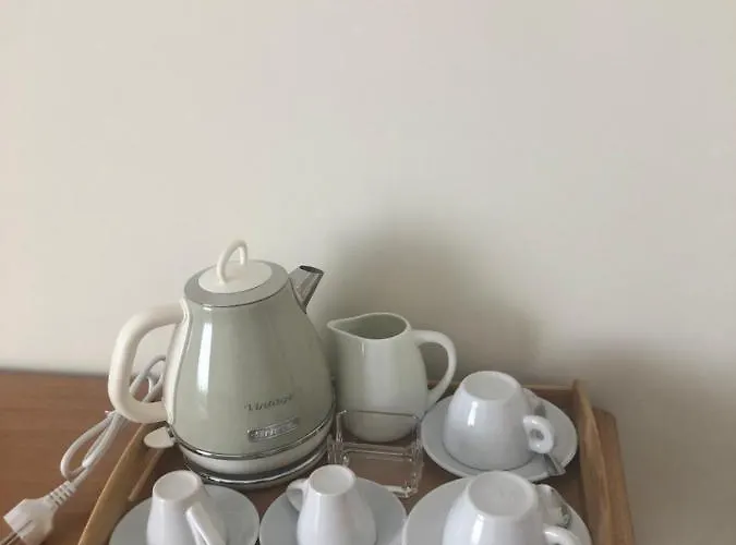 ゲストハウス Cavaliere & 4*